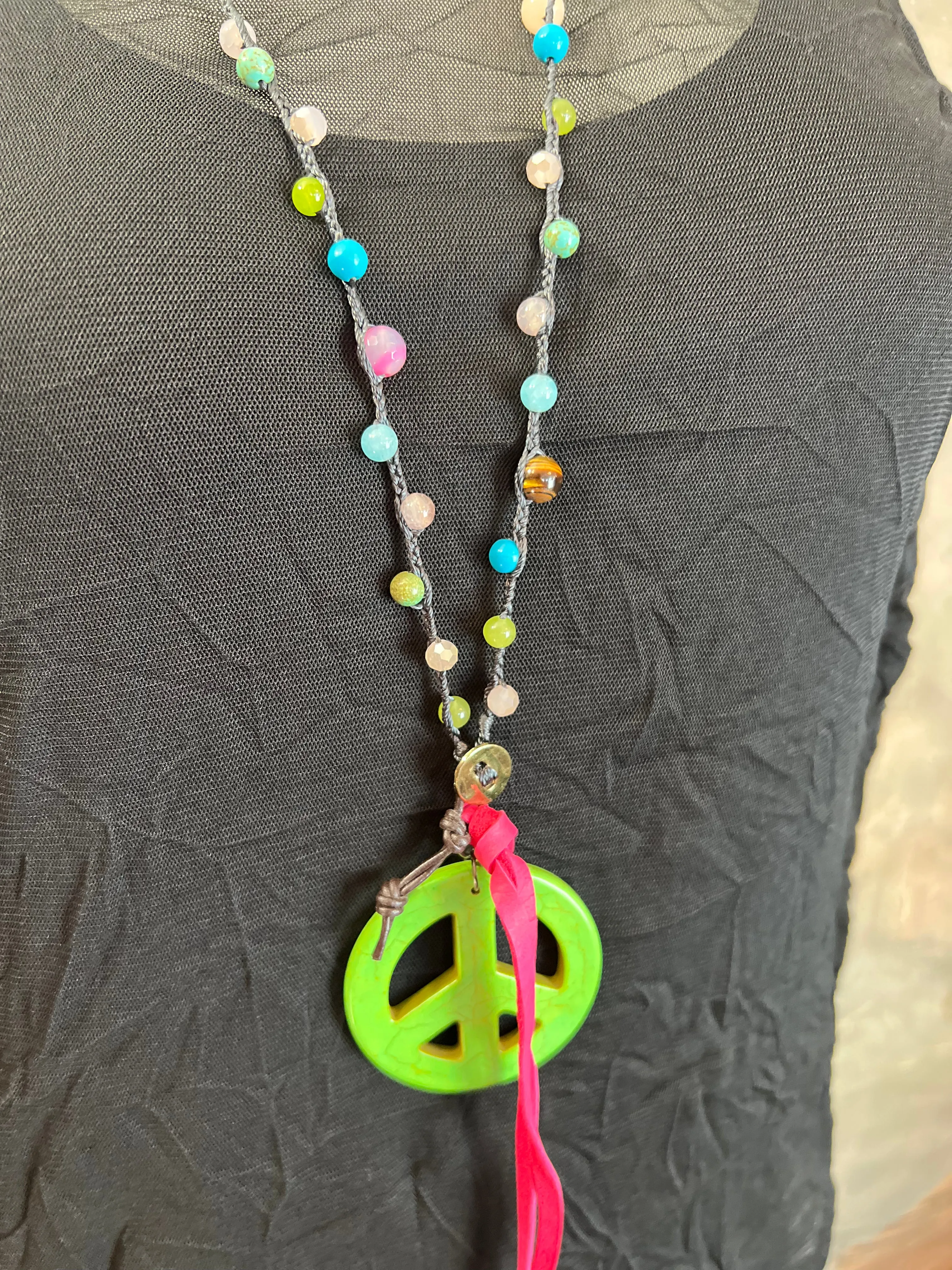 Handbeaded Peace Sign Necklaces-GREEN