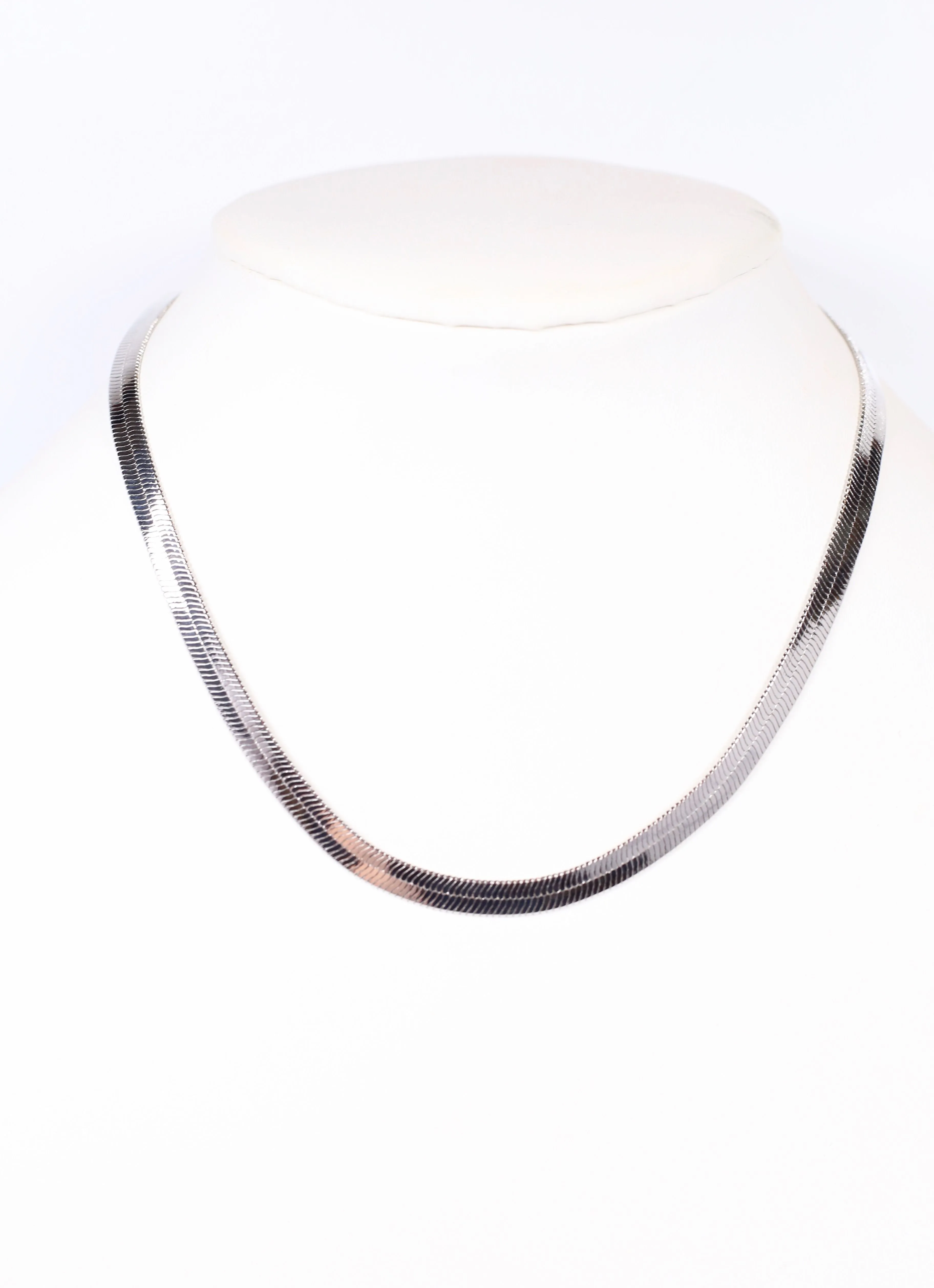 Iowa Falls Herringbone Necklace SILVER